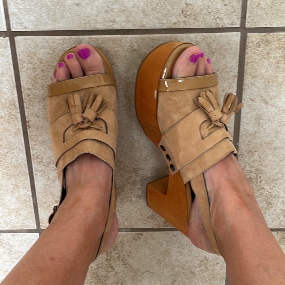 Robert Clergerie Suede Tassel Platform Wooden Sandals - Picture 16 of 16